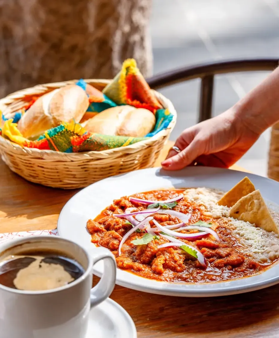 La Surtidora Restaurante & Bar Cafe - Image 1